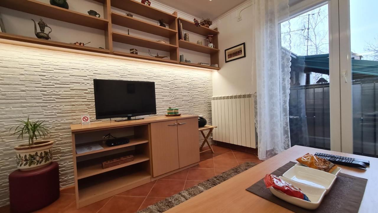 Apartment Akacija Gardens เบลเกรด ภายนอก รูปภาพ