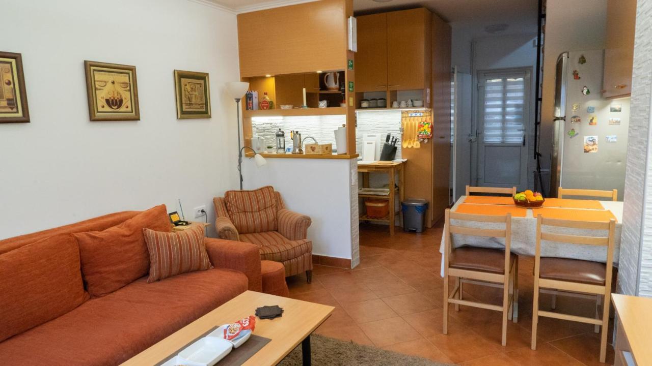 Apartment Akacija Gardens เบลเกรด ภายนอก รูปภาพ